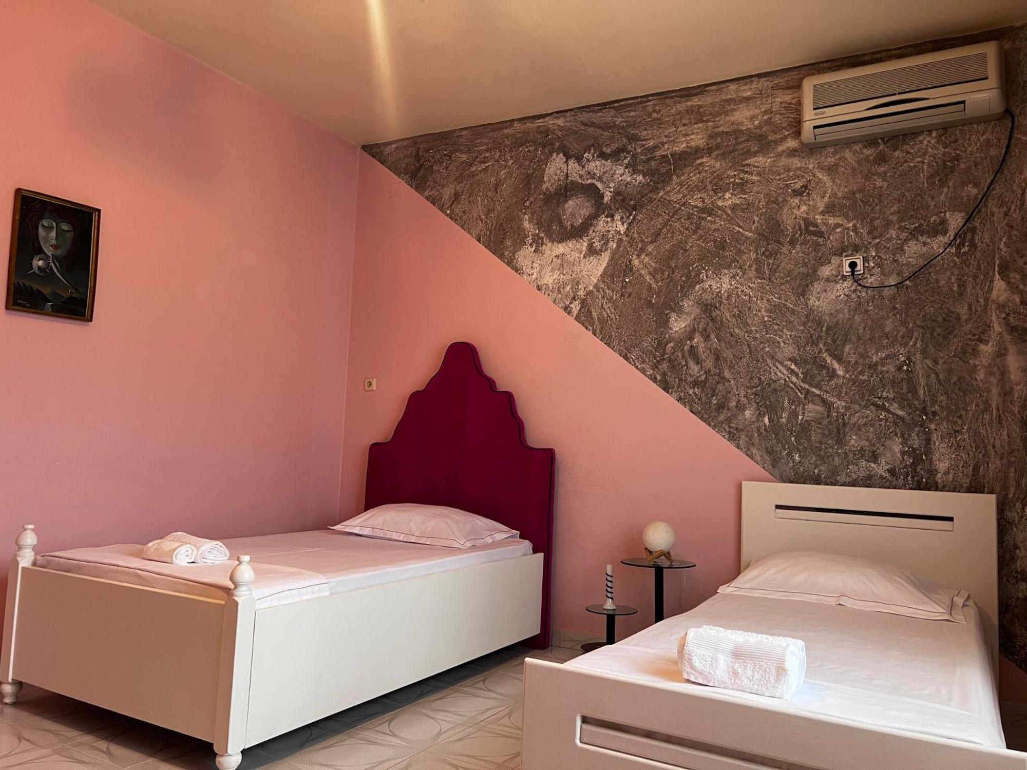 Berat Private Room In Haxhialiu Villa Exterior foto